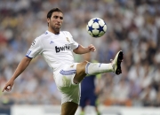 开云体育中国-布伦森爆发，深圳队连续得分压制勇士，一场跨越时空的篮球对话