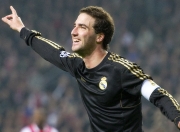 开云体育视频直播-赛道风云，拉塞尔点燃赛场，迈凯伦轻取红牛二队