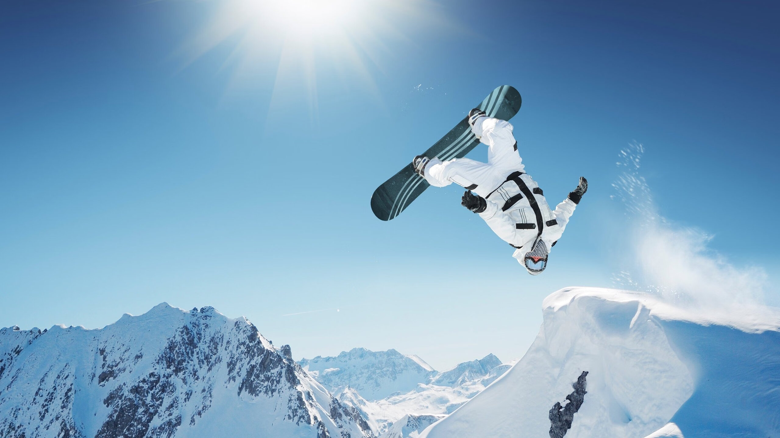 法拉利逆转迈凯伦，汉密尔顿状态火热，一场策略与意志的胜利